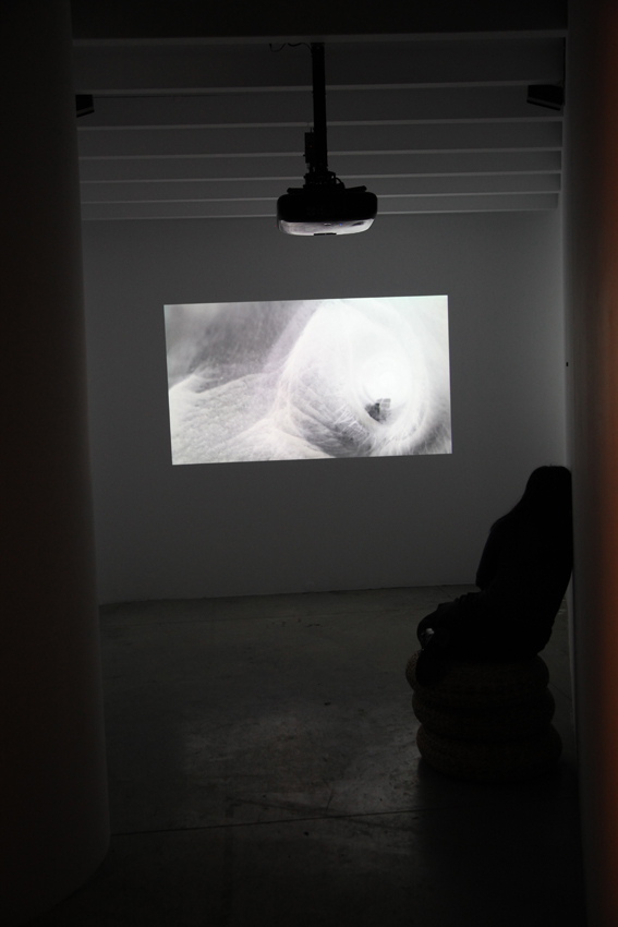 http://www.combesrenaud.com/files/gimgs/75_installation-video-combes-renaud-at-laboral-gigon-img3046.jpg